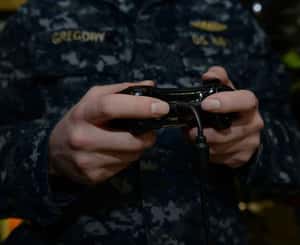 「搖桿可能被用來操控無人機」英國政府禁止出口遊戲手把至俄羅斯