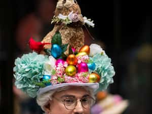 【地球 24小時】04/04 頭戴兔兔去遊行