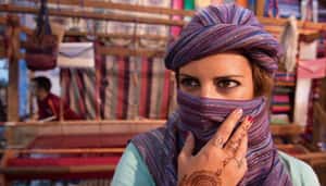 撒哈拉女性化妝台必備品：眼線粉Khôl