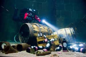 海洋醞釀的獨特風味 西班牙水下20米的海底葡萄酒窖