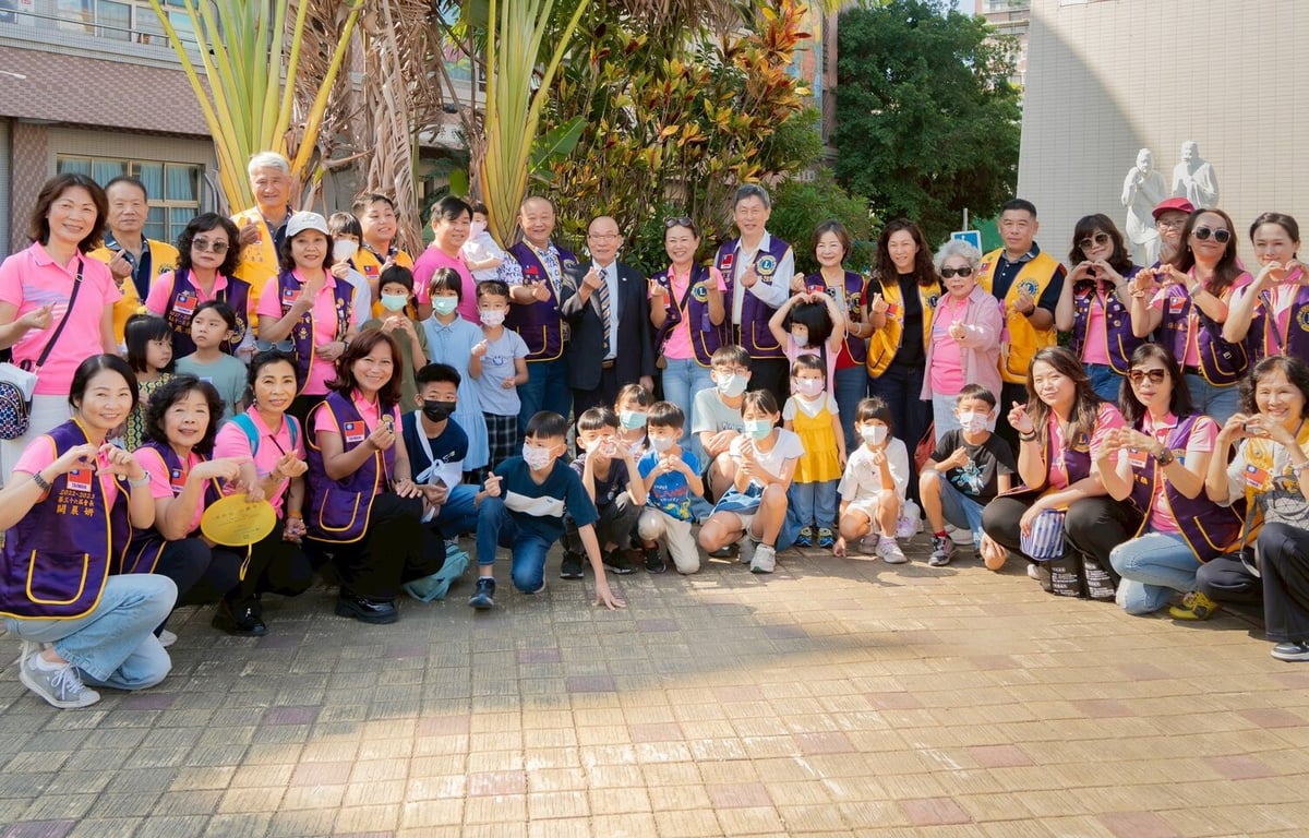 發揮學子創意思想　嘉城320+1美哉畫嘉義彩繪繪心中最美嘉義市