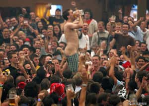 趴踢一到就喝多？換個酒杯大不同