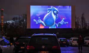 去不了電影院？露天汽車電影院懷舊回歸