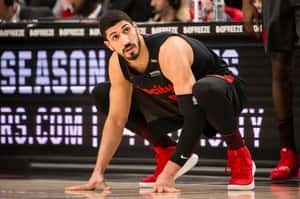 因為批判土耳其政府不敢出國、無法回家的NBA球員坎特 ：自由不是免費的