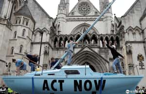 【世事難料的地球 24小時】07/15 在皇家司法院前面開船