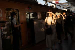 「這麼熱，可以不用去公司嗎？」迎戰酷暑，日本政府修法、企業推WFH「在宅勤務」