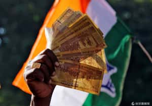 廢鈔政策沒有用？印度99％廢鈔重回銀行