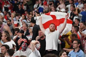 歐洲國家盃熱門金曲 《Sweet Caroline》為何成英格蘭球迷賽後合唱首選？