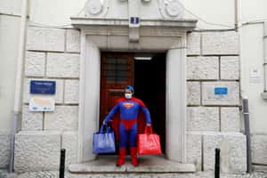 【地球 24小時】04/25 超人上線中