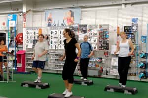 「走路走得好，身體沒煩惱」疫情時爆紅，負重前行成新潮流