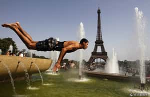 獨立工作者：法國人談判像擊劍