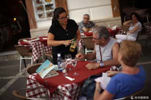 西班牙經濟回升 民眾終於有工作做