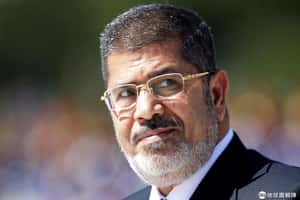 埃及首位民選總統在法庭上猝死 生前被控間諜罪、遭單獨監禁