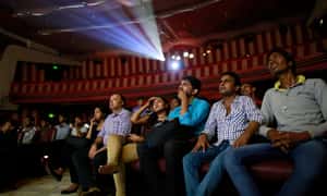 「是看電影還是看廣告？」印度律師怒告電影院：浪費25分鐘看17支商業廣告