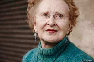 年齡不是追夢的藉口！她花了 80 年成為一名矽谷設計師