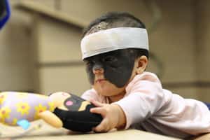 【輕鬆看的地球 24小時】11/30 她要把臉上的「面罩」「摘」下來