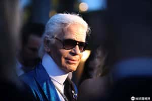 「我就是品牌！」香奈兒設計總監卡爾拉格斐去世   時尚老佛爺傳奇畫下句點