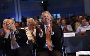 羅賽塔號成功抵達「橡膠小鴉」彗星