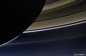 微笑地球日 向土星說嗨！