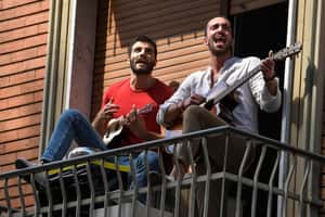 一人同行，兩人更好 結伴唱歌的魅力