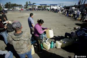 燃料短缺釀悲劇 墨西哥傳油管爆炸事故  至少85人亡