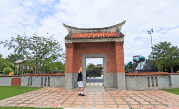 【新竹一日遊】親子放電＋點心全攻略｜戰車特色公園、木間荷蘭小鬆餅、沫飲粉粿一條龍！