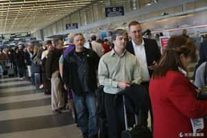 只能無語問蒼天     美國航空系統當機千名旅客滯留機場