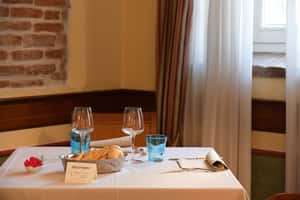 情人節打算下廚招待另一半？一塊好桌巾，讓你的晚餐約會更完美！