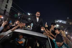 「我們正在創造歷史！」饒舌歌手改行當總理　尼泊爾新總理夏哈發新歌宣誓就職