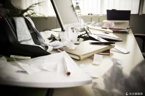 工作想有更多靈感？心理學家：讓桌子亂一下