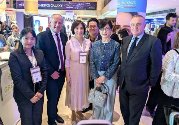 台灣麗谷理事長李琳媛巴黎COSMETIC 360開幕剪綵   推動美妝產業鏈結國際