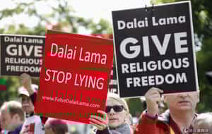 達賴德國弘法遭抗議  民眾：人權騙子