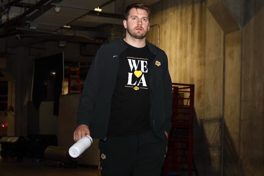 《NBA》「東77」唐西奇砍30分領軍 湖人22記三分彈轟爆西區最強雷霆