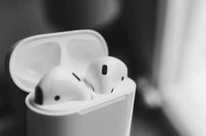  年輕人的身分象徵，AirPods 如何從被嘲弄變成一夕爆紅？