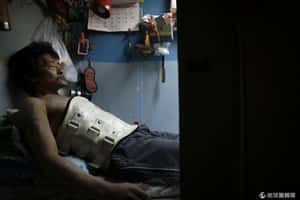 窮人限定   扭曲房市讓香港「閣樓貧窮族」誕生