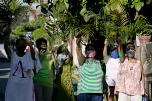 菲律賓民眾違反防疫令被警射殺 官方稱其持刀攻擊