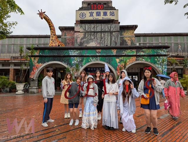 （有影片）/慶祝萬聖節 聯合國際實驗教育機構UEIS宜蘭快閃演出