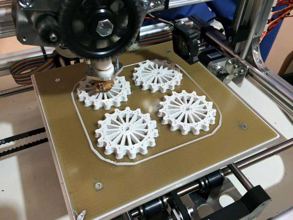 3D列印改寫傳統電池製程設計，連無人機翼都能印成電池！但事後回收、量產成難題 | DQ 地球圖輯隊