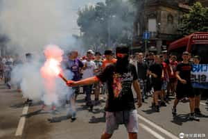 「我們不是白老鼠」塞爾維亞八年級生抗議考題洩漏