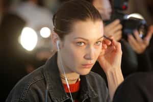 有線耳機、無線耳機哪個才是真時尚？Z時代：有線當然是首選