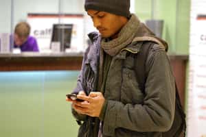 對抗青少年螢幕成癮 矽谷、任天堂有妙招