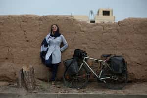 一個人騎腳踏車穿越中東瘋狂嗎？