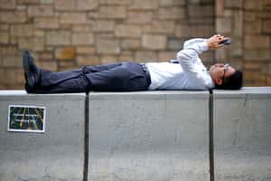 放棄掙扎 中國年輕人的新．處世哲學：躺平