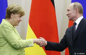 在烏克蘭危機後重拾互動  梅克爾與普亭的破冰會談