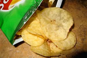 英國郵局：不要直接把洋芋片包裝袋丟進郵筒