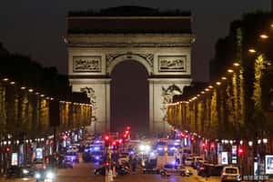 巴黎香榭麗舍大道遭恐攻   伊斯蘭國：我們做的