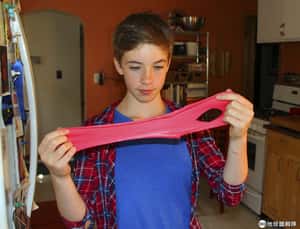 黏呼呼又有彈性    「史萊姆」玩具風潮席捲全球