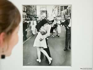 《勝利之吻》主角逝世  背後小故事報你知