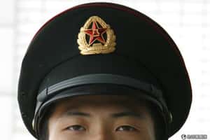 解放軍地位高 農夫搶當兵