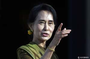 翁山蘇姬：孩童玩電腦「浪費時間」